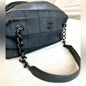 Coach. Shoulder bag. Black fabric.